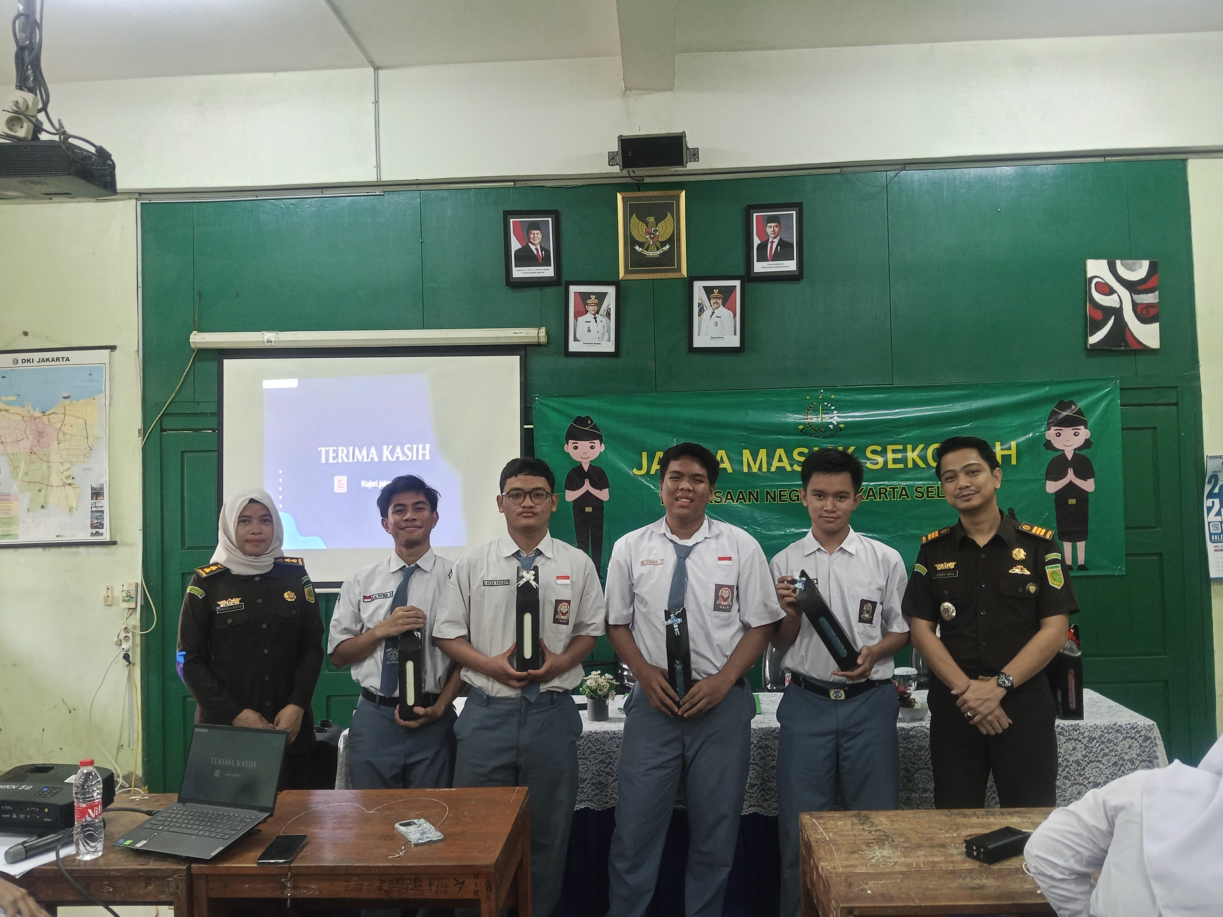 Gedung Sekolah SMK 14 NEGERI DENPASAR